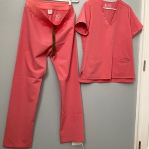 Figs scrubs. Medium two pocket top. Jogger and standard pant medium tall. Pink